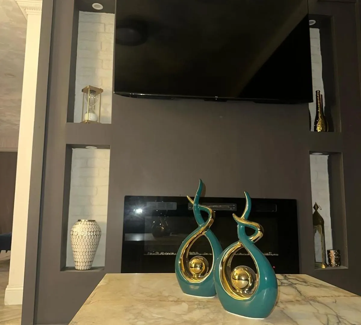 Apartment Brooklyn Brownsville Bomber New York